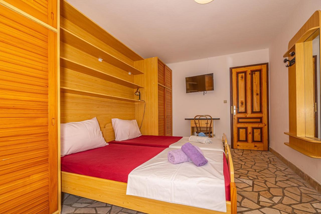 Apartments Francoise Криквеница Екстериор снимка