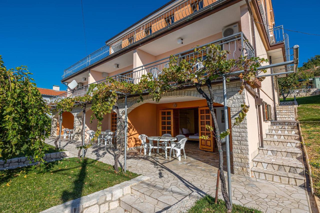 Apartments Francoise Криквеница Екстериор снимка
