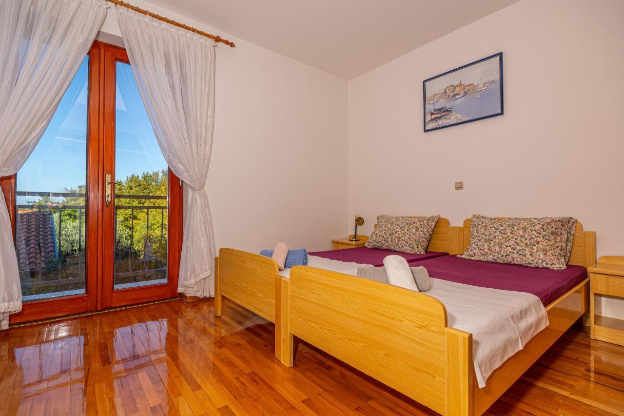 Apartments Francoise Криквеница Екстериор снимка