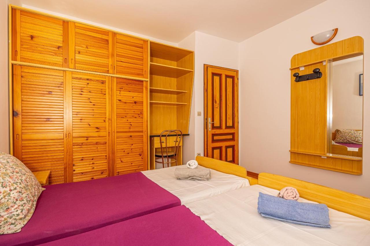 Apartments Francoise Криквеница Екстериор снимка