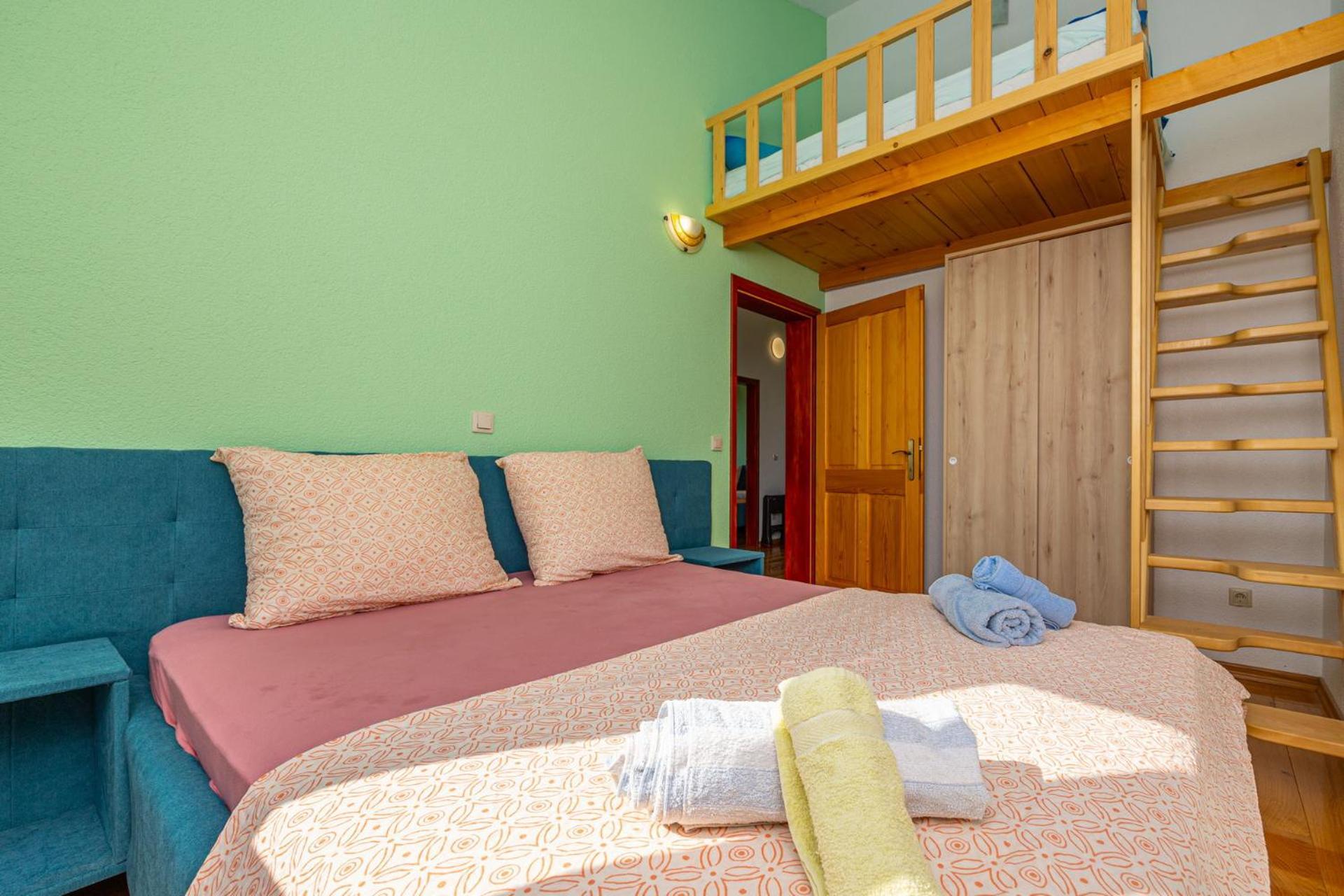 Apartments Francoise Криквеница Екстериор снимка
